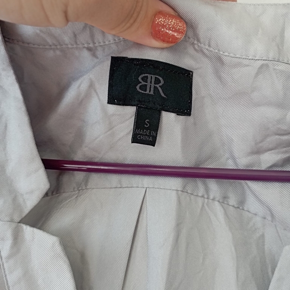 ♥️ Banana Republic Light Grey Elegant Top - Picture 3 of 17